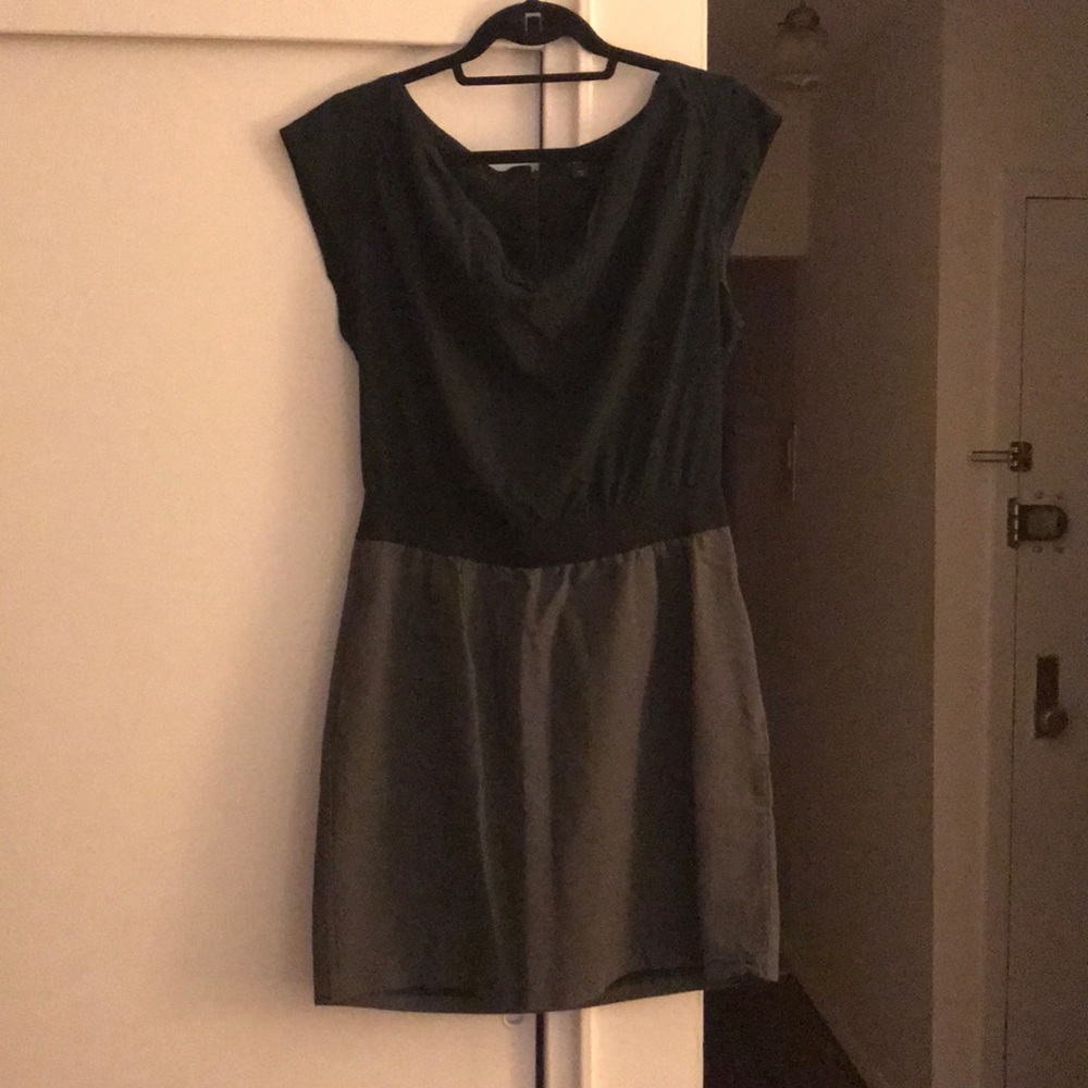 GAP black and grey dress